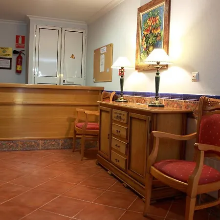 尼娜德奥罗公寓酒店