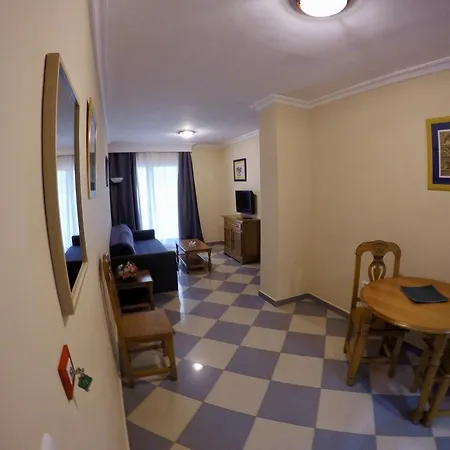 Nina De Oro Apartment