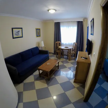 Nina De Oro Apartment *